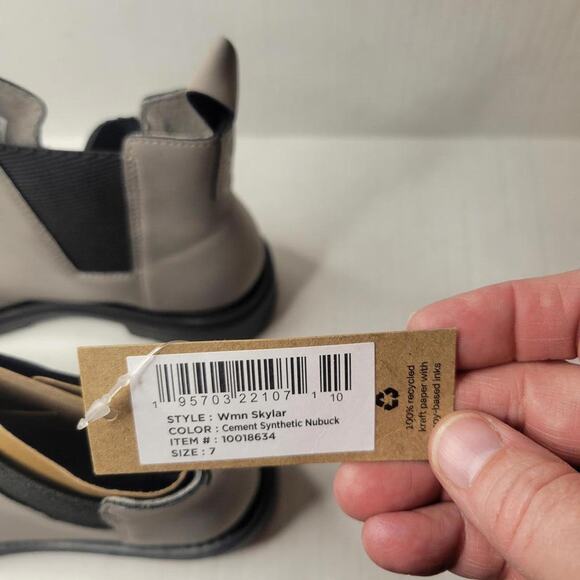 NWT Toms Gray Cement Pull on Rounded Toe Skylar Ankle Chelsea Boots Size 7 - Picture 6 of 6